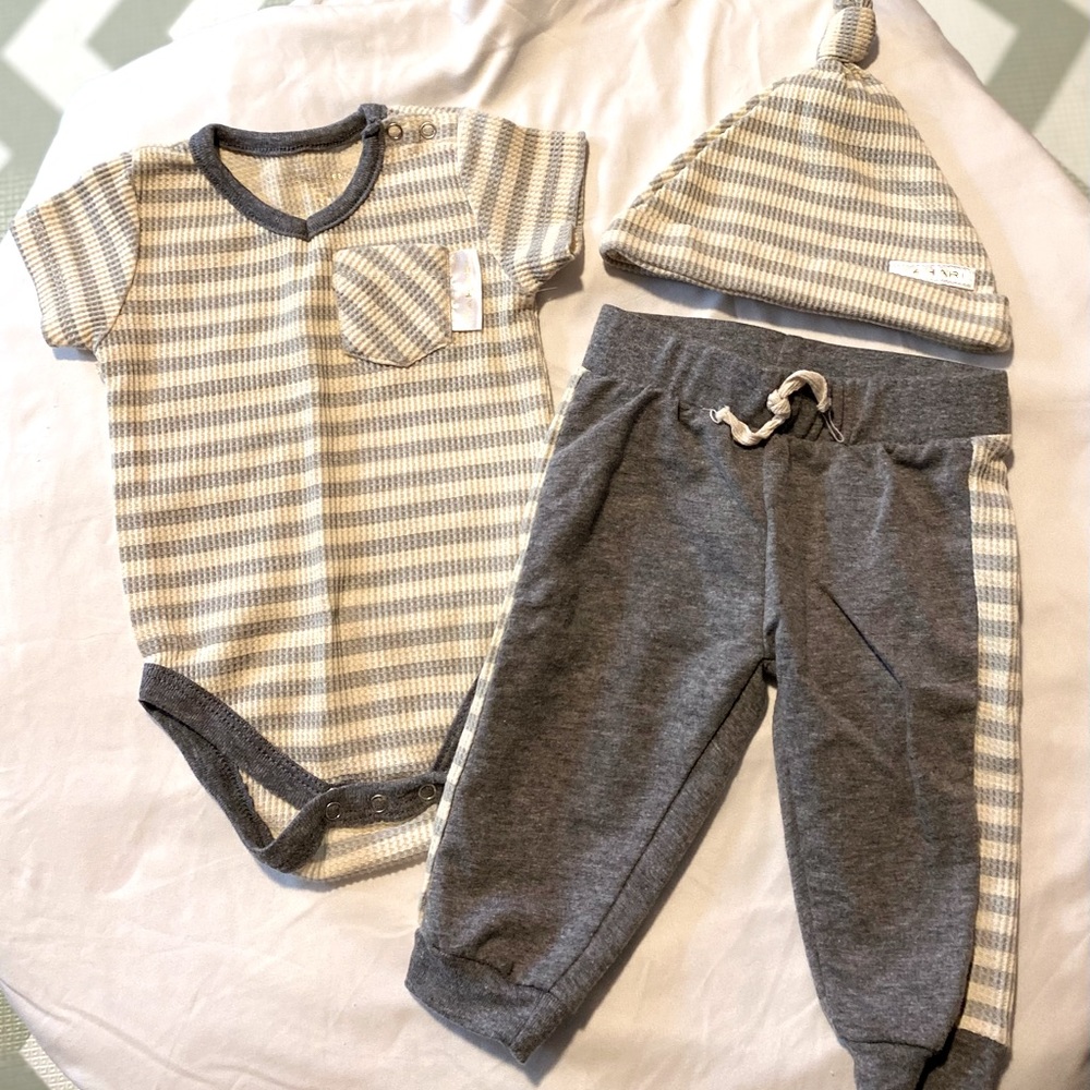 2 Tarahi Infant matching set